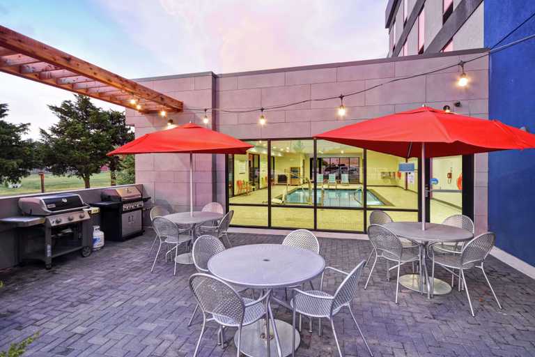 Sport & Beauty 2, Home2 Suites By Hilton El Reno, Canadian