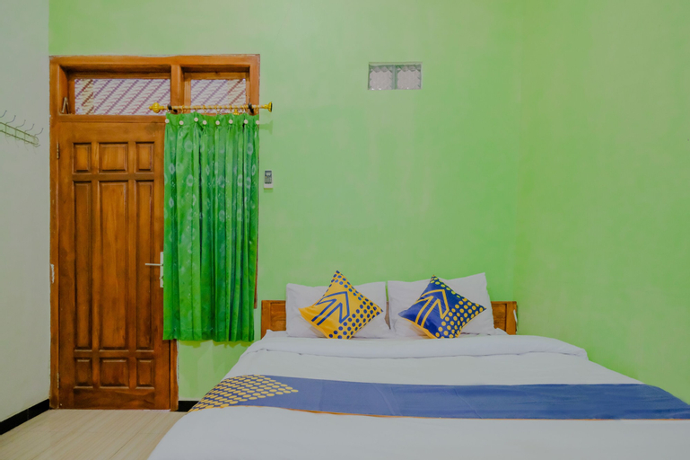 SPOT ON 1759 Family Residence, Kediri