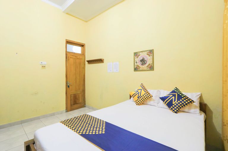 SPOT ON 2440 Wallet Family Residence Syariah, Lumajang