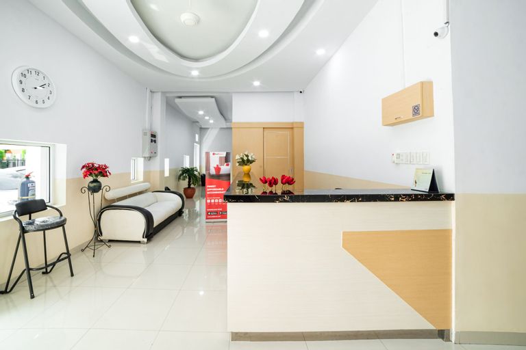 RedDoorz Plus near Thamrin Plaza Medan, Medan