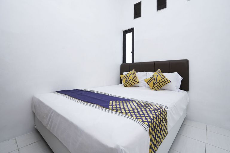 SPOT ON 2479 Berkah Residence Syariah, Gresik