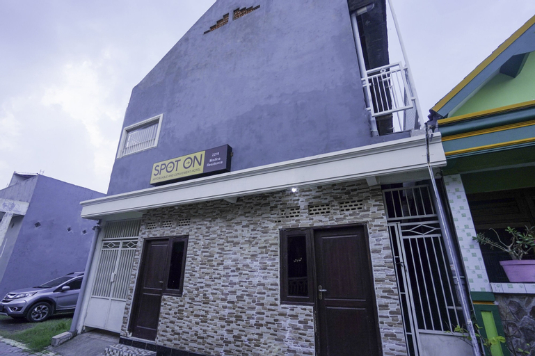 SPOT ON 2219 Madina Residence Syariah, Sidoarjo