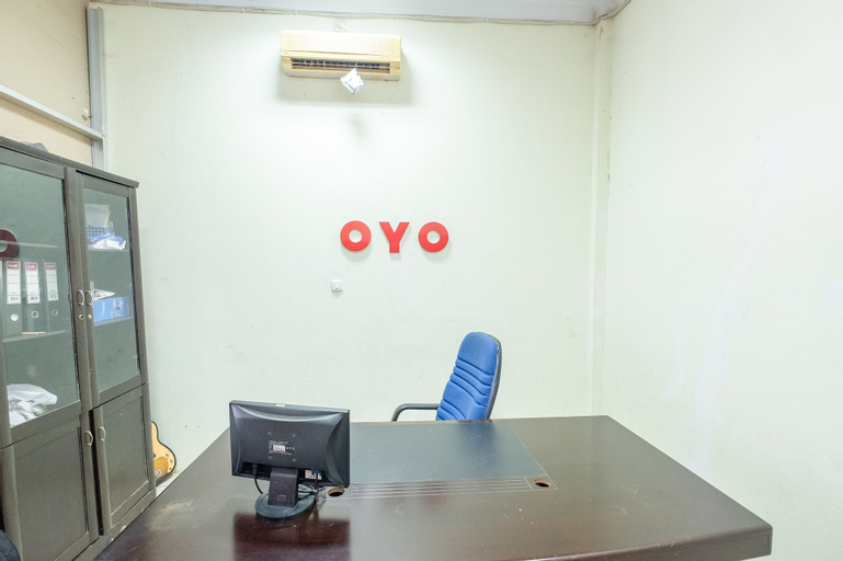 OYO 1906 Zhafira Guest House, Makassar
