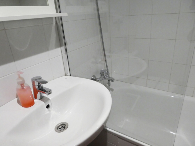 Bathroom 5, Apartamentos Nahira Suites 3000, Granada