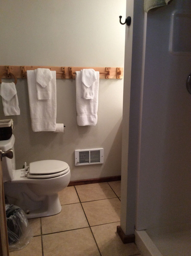 Bathroom 4, Robin Hood, Mason