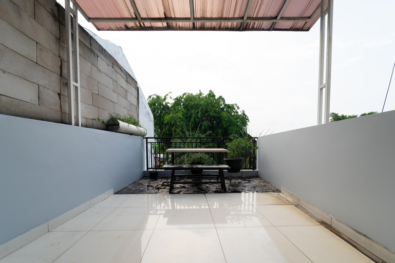 KoolKost near Ragunan Zoo (Minimum Stay 6 Nights), South Jakarta