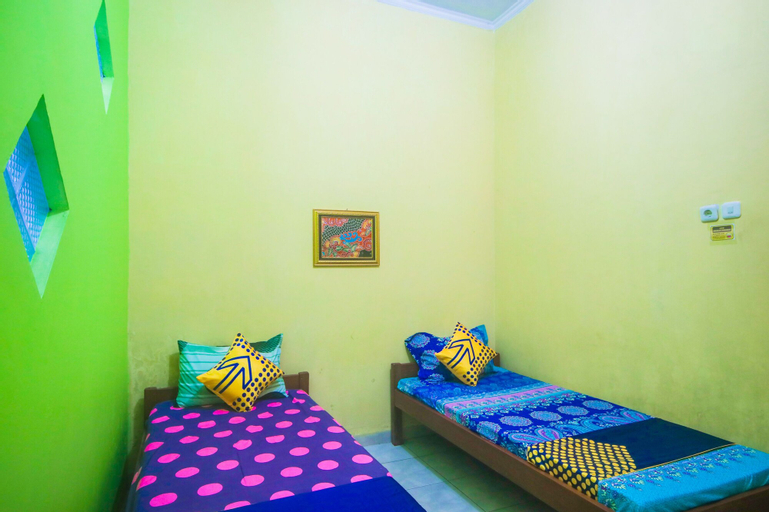 SPOT ON 2440 Wallet Family Residence Syariah, Lumajang