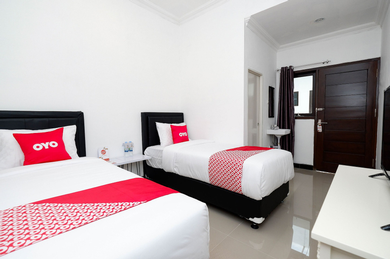 OYO 1611 Four D'Home, Solo