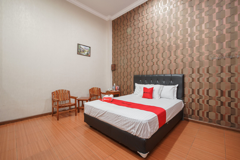 RedDoorz near Danau Toba Parapat, Simalungun