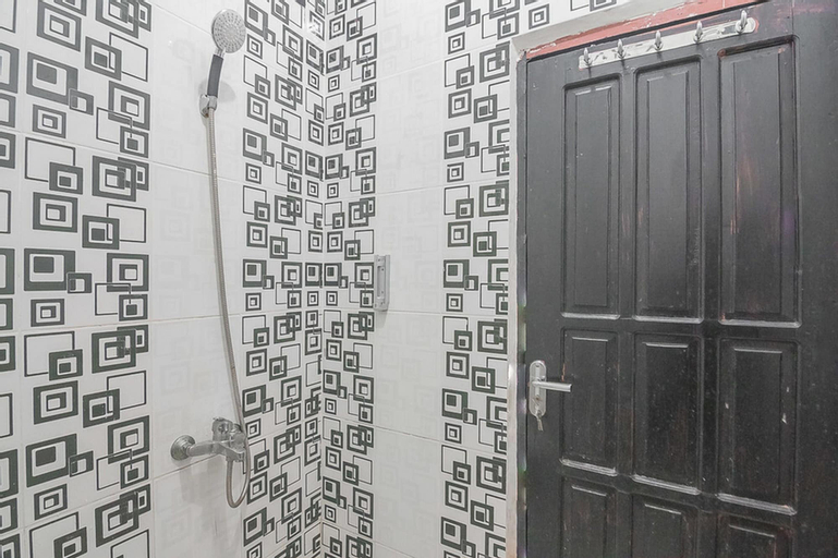 RedDoorz Syariah near Taman Rozeline Penajam, North Penajam Paser