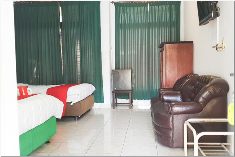 RedDoorz near Bojonegoro Train Station, Bojonegoro