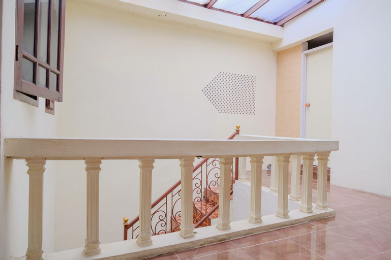 SPOT ON 2368 Dahlia Homestay Family Residence, Malang