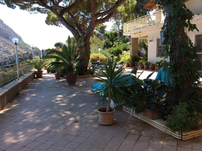 Others 5, Villa Terrazzo Dei Pini, Palermo