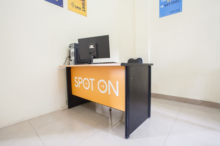 SPOT ON 2373 Executive Inn 2, Medan