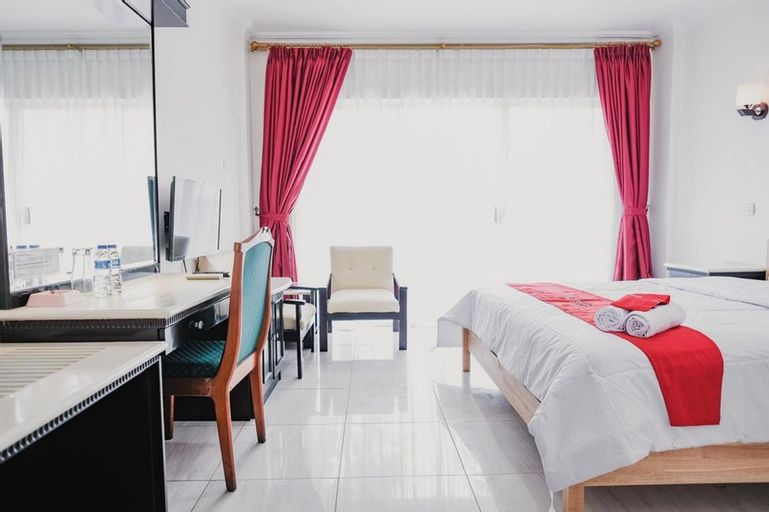 RedDoorz Plus near Pelabuhan Merak, Cilegon