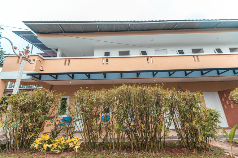 OYO 2229 Dolfie Residence, Depok