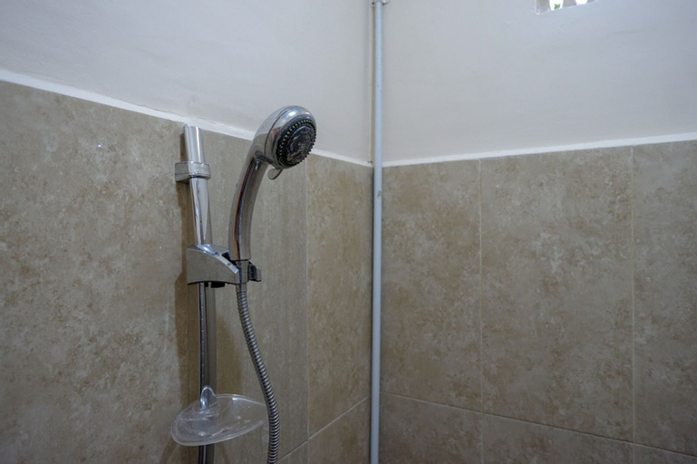 RedDoorz near Millenium Waterpark Palu, Palu