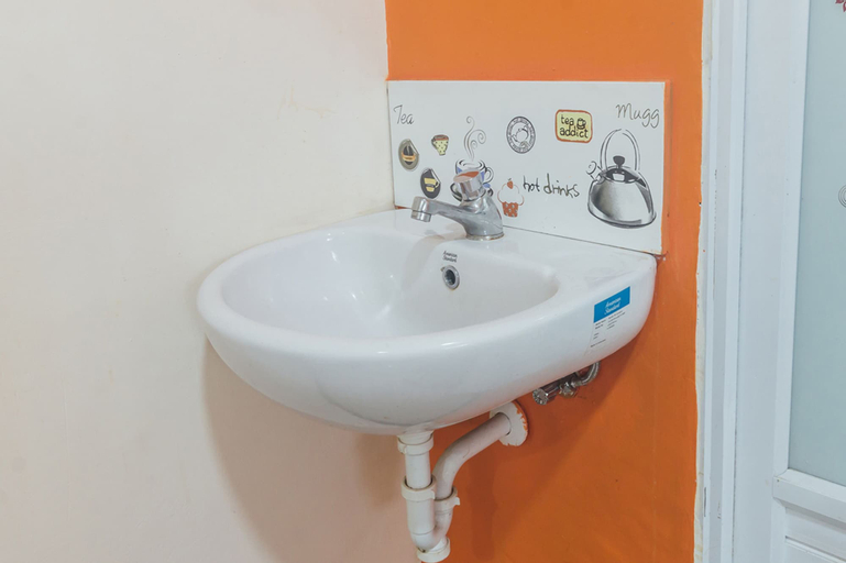 OYO 2010 Satria Guest House, Ambon