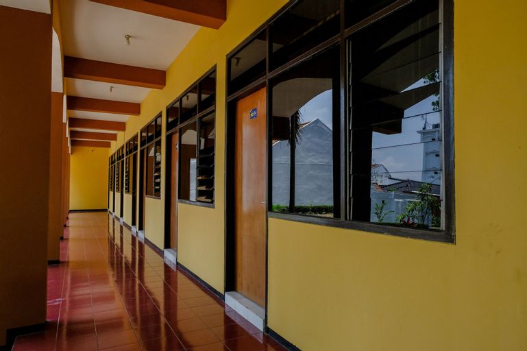 OYO 1342 Uniga Malang Family Residence, Malang