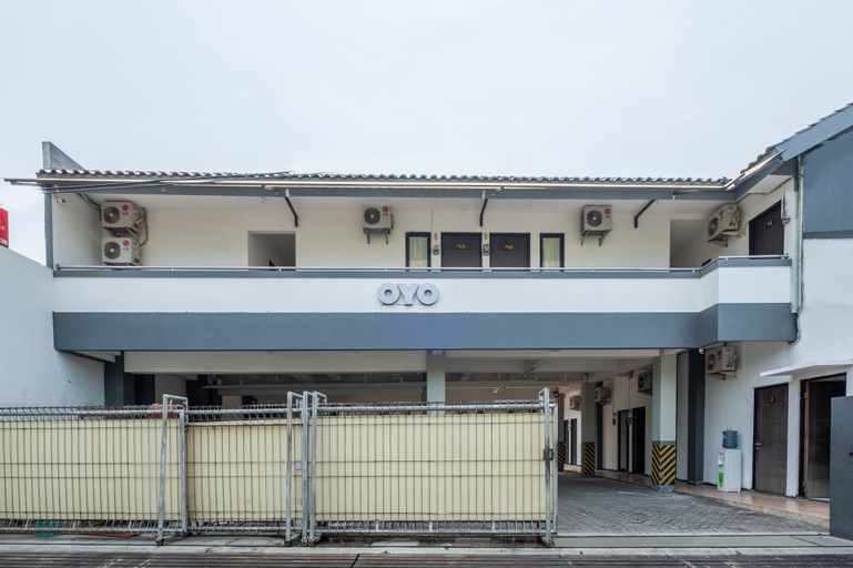 OYO 1460 Anyelir Residence, Cirebon