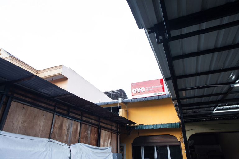 OYO 1733 Pocut Residence Syariah, Medan