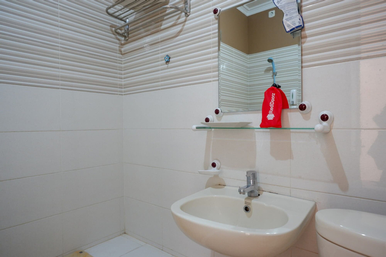 RedDoorz Plus Syariah @ Hotel Boulevard Luwuk, Banggai