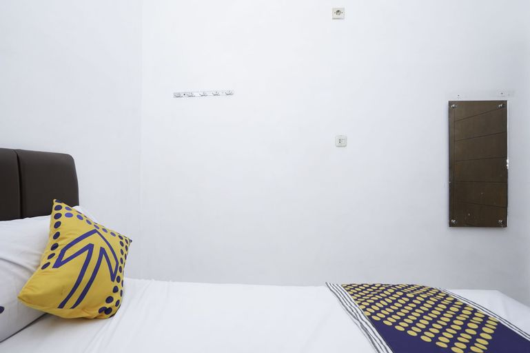 SPOT ON 2479 Berkah Residence Syariah, Gresik