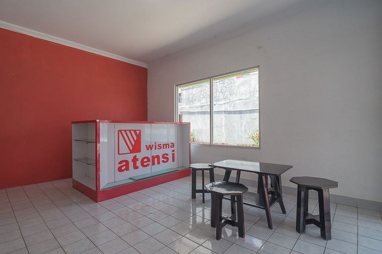 RedDoorz Plus near Alun Alun Kuningan, Kuningan