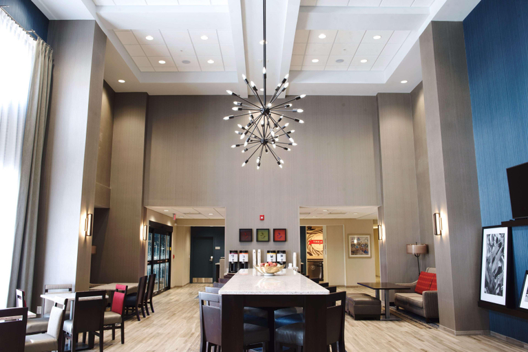 Public Area 2, Hampton Inn & Suites Des Moines/Urbandale, Polk