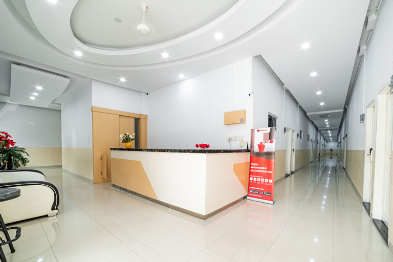 RedDoorz Plus near Thamrin Plaza Medan, Medan