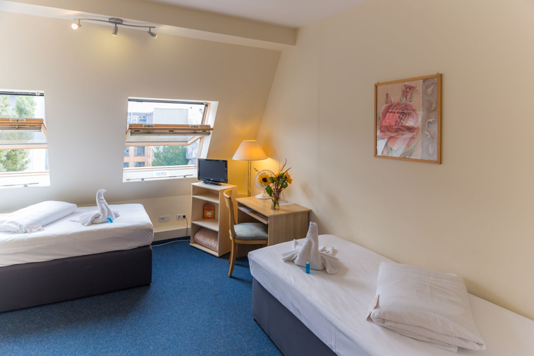 Bedroom 4, Hotel Comenius, Berlin