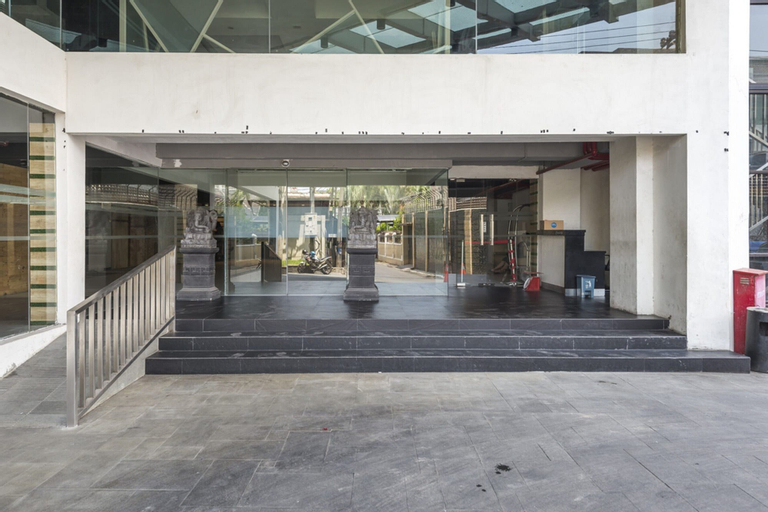 RedDoorz Apartment near Grand City Mall, Surabaya
