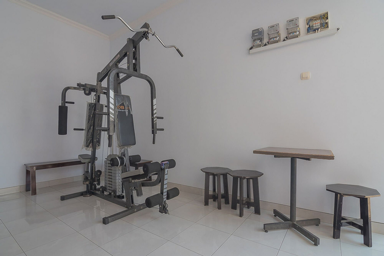RedDoorz Plus near Alun Alun Kuningan, Kuningan