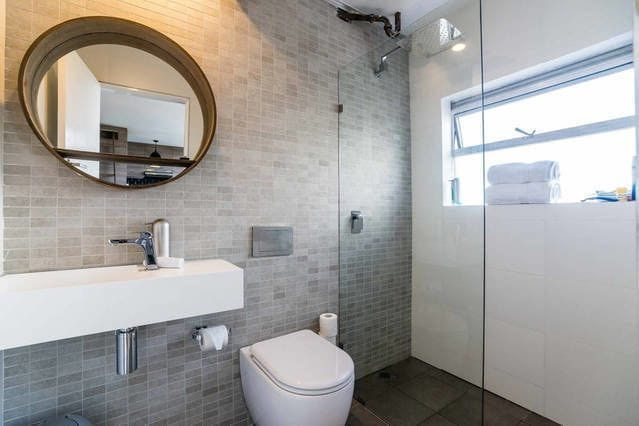 Bathroom 4, NY Inspired Apartment In Elizabeth Bay, Sydney