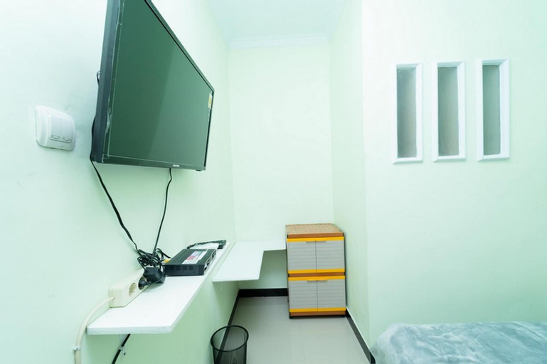 KoolKost Syariah near Velodrome Rawamangun (Minimum 3 Nights), East Jakarta