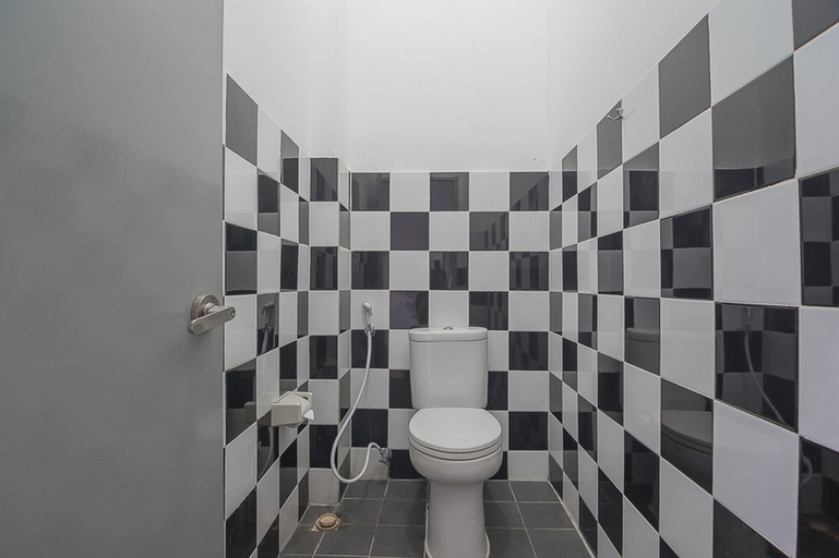 RedDoorz Hostel near Braga Citywalk, Bandung