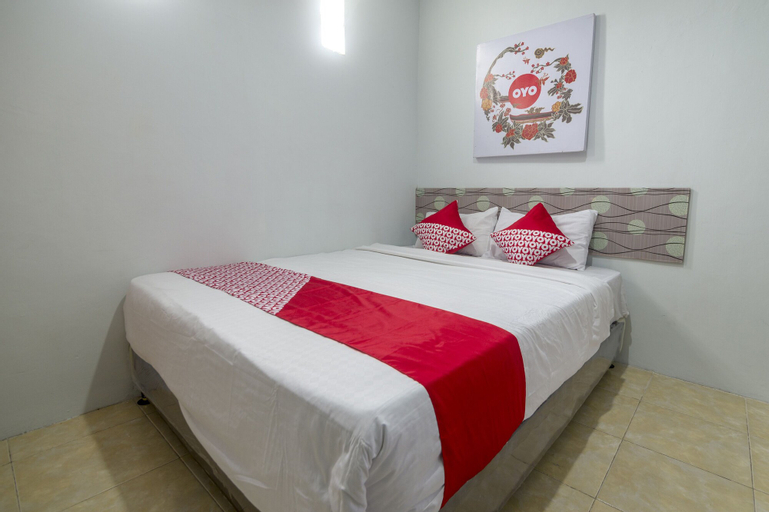 OYO 2187 Hm Guest House, Pontianak