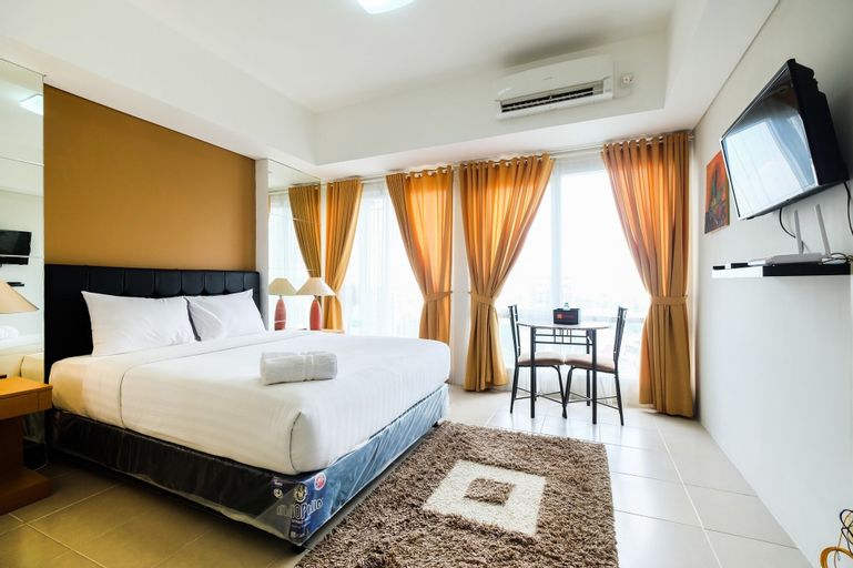 Modern and Chic Studio Altiz Bintaro Residence By Travelio, South Tangerang