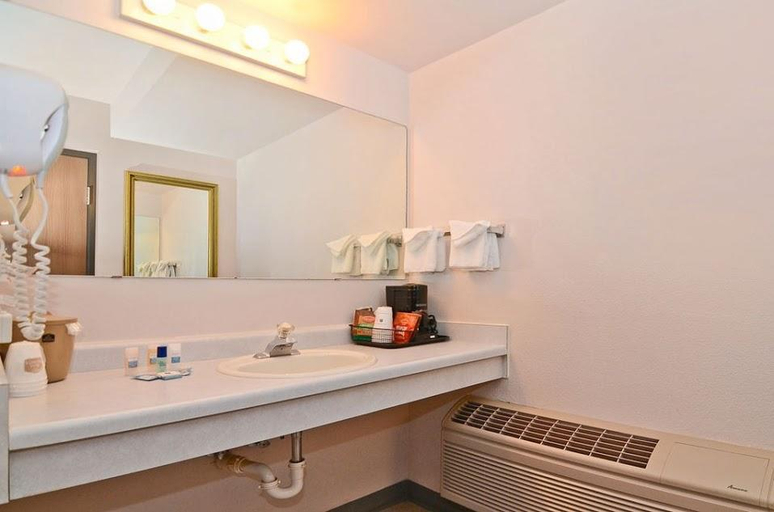 Bathroom 5, Tava Motel Manitou Springs, El Paso