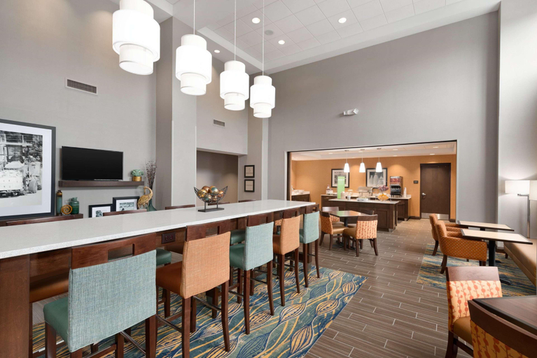 Food & Drinks 5, Hampton Inn & Suites Deland, Volusia