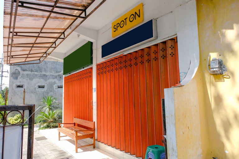SPOT ON 1687 Griya Harmony Family Syariah, Malang