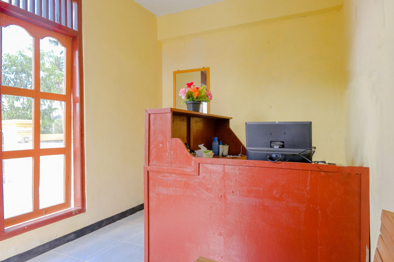 SPOT ON 1976 Hamana Beach Inn, Pacitan