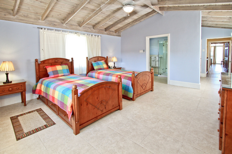 Azure Cove, Silver Sands. Jamaica Villas 5BR,