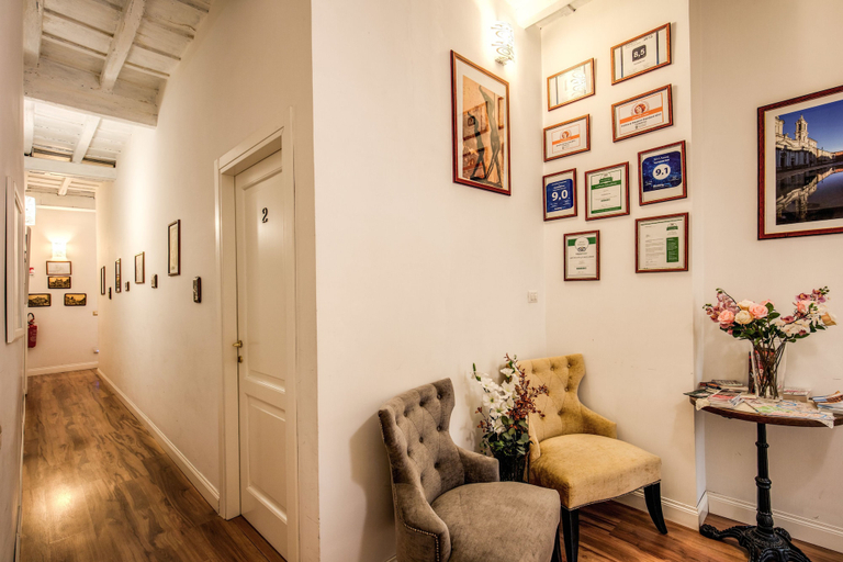 Others 5, Condotti Inn, Rome