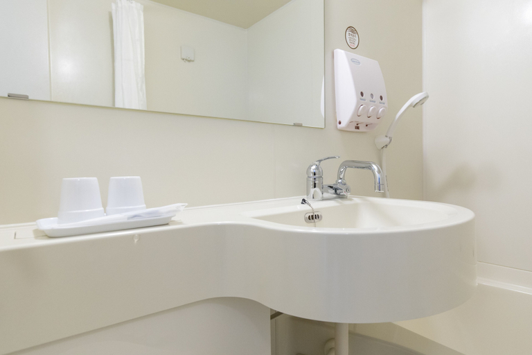 Bathroom 4, Haeundae Toyoko Inn, Haeundae