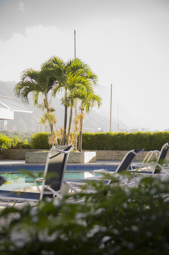 Hotel CCT, Libertador