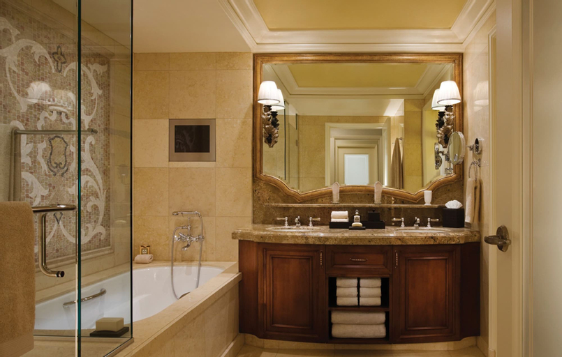 Bathroom 7