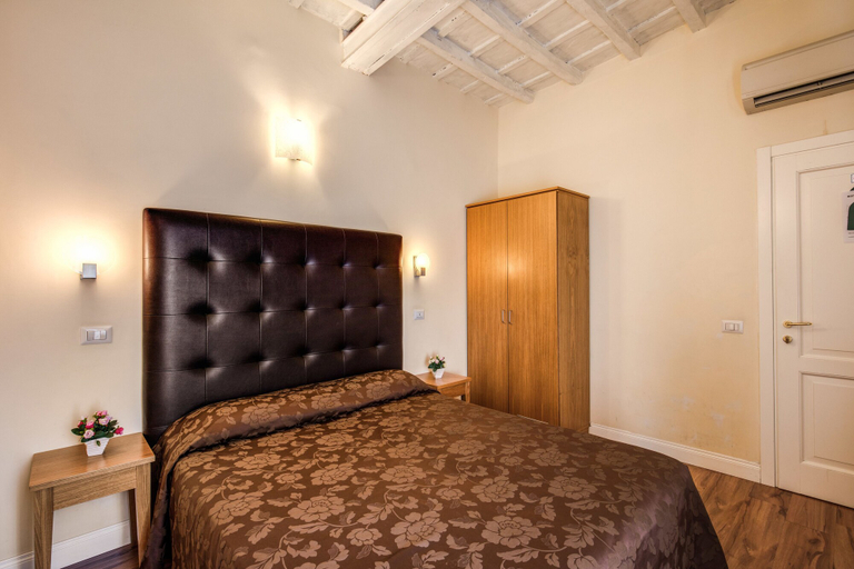 Bedroom 3, Condotti Inn, Rome