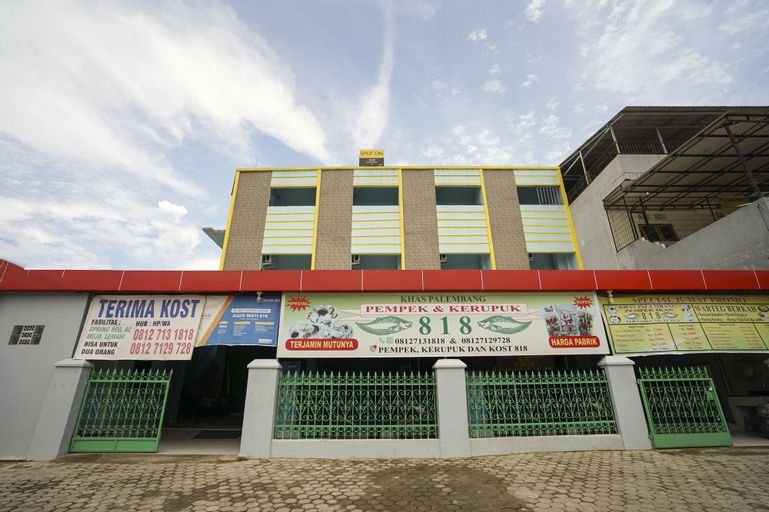 SPOT ON 2738 818 Home Stay, Palembang