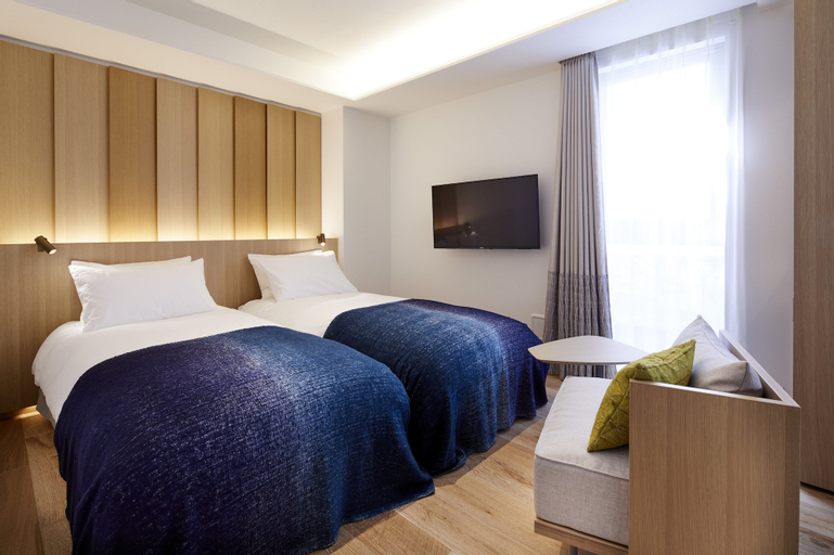 Bedroom 8